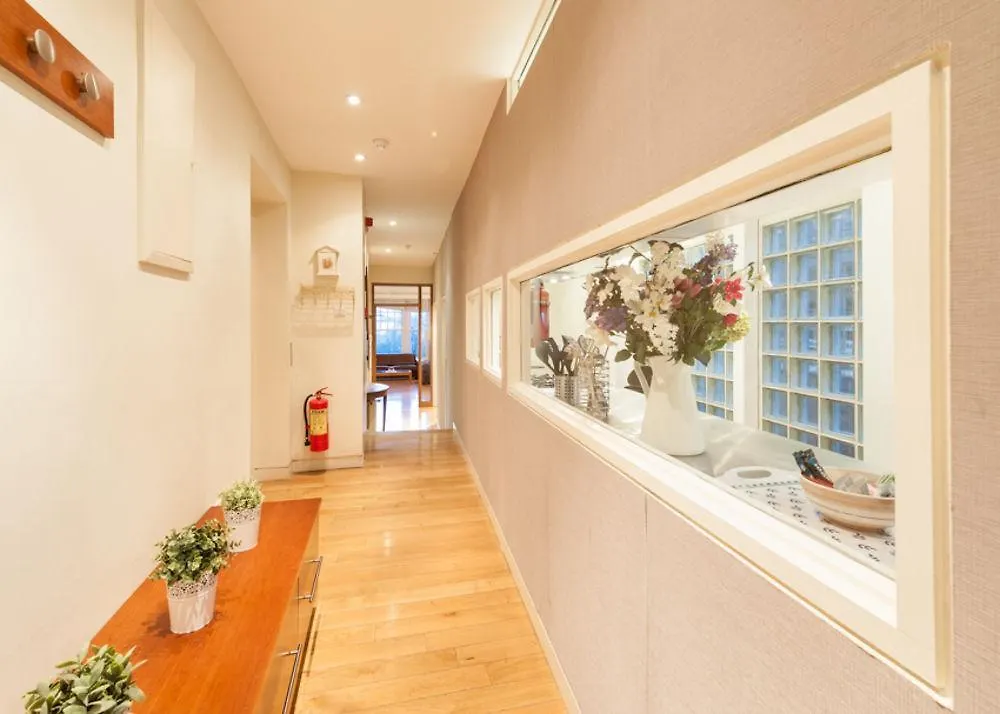 Grafton Street Apartments Dublin 3*,